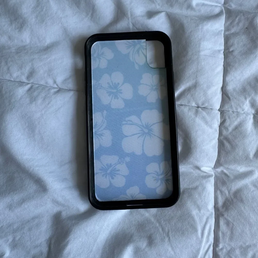 Wallflower Case Estimated for iPhone X/XS – Lightweight Protective Cover offer